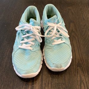 Nike Tennis Shoes size 9.5